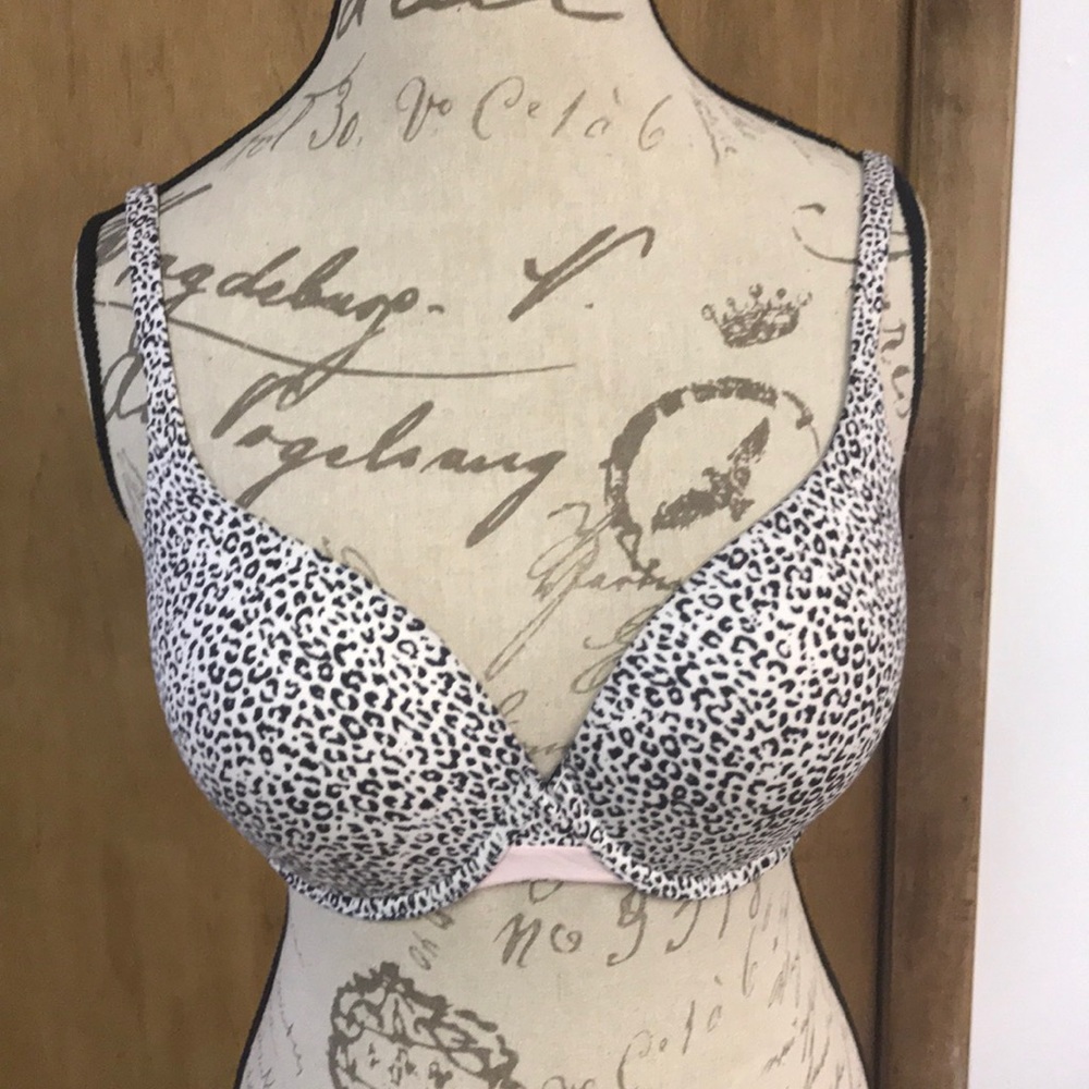 Victoria’s Secret Pink & Black Leopard Bra